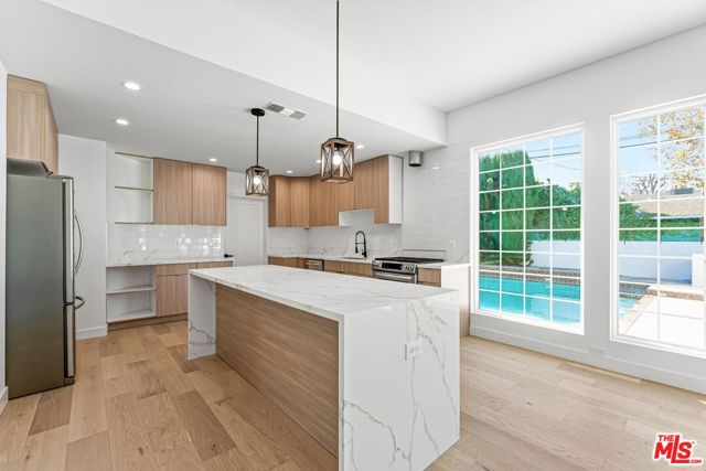 Property photo of 4955 Woodman AV