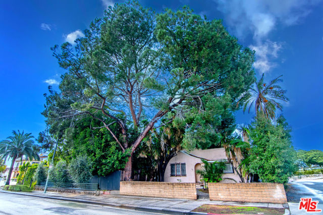 Property photo of 647 N Stanley AV