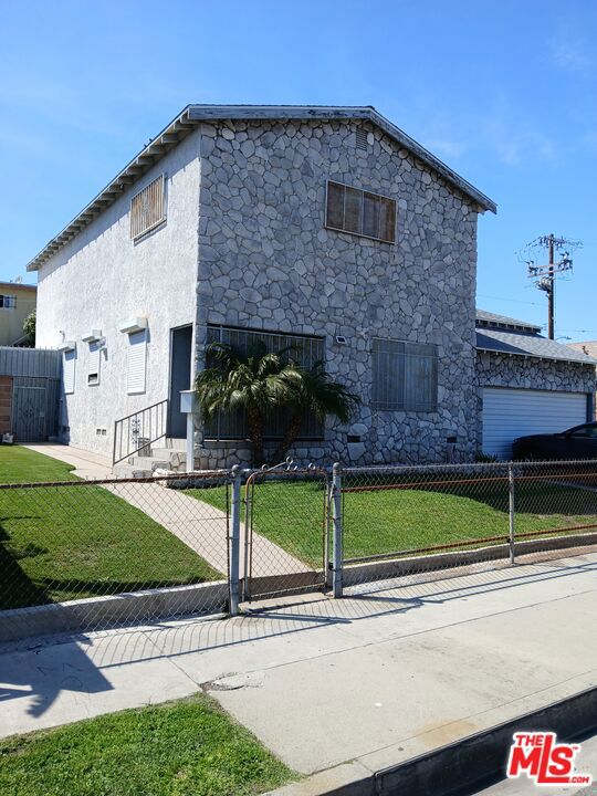 Property photo of 10711 S Budlong AV