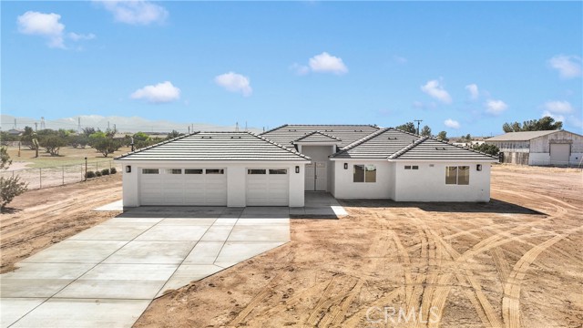 Property photo of 8698 Oakwood AV