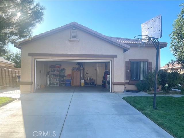 Property photo of 43909 Gingham AV