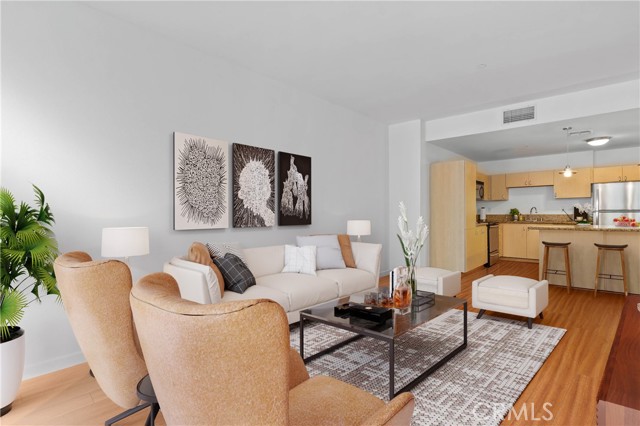 Property photo of 630 W 6th ST