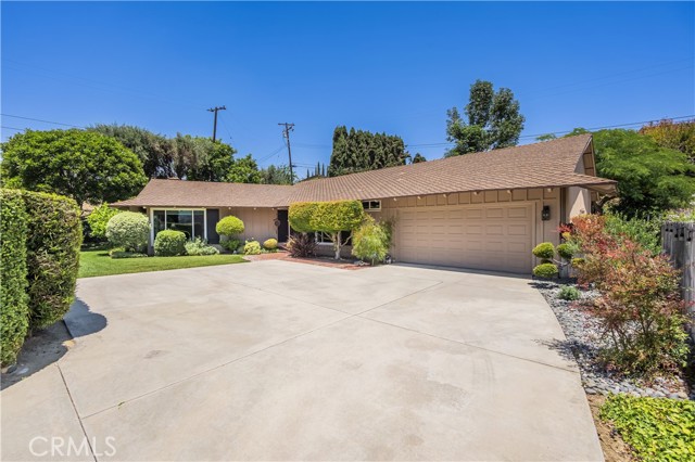 Property photo of 2526 Fontezuela DR