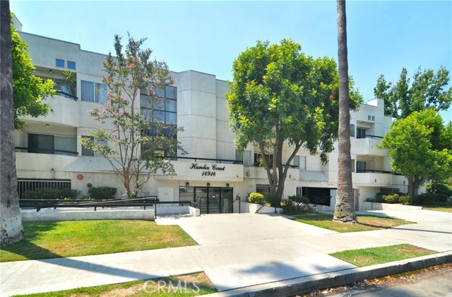 Property photo of 14914 Hamlin ST