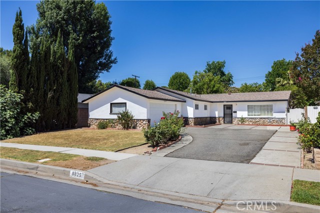 Photo of 8825 Sophia Av