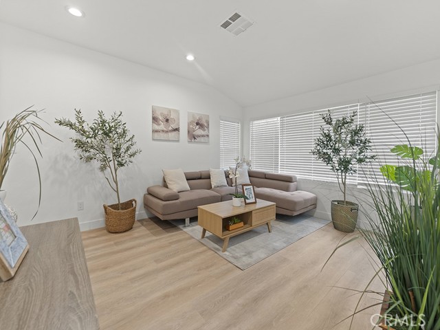 Property photo of 11081 Iris DR