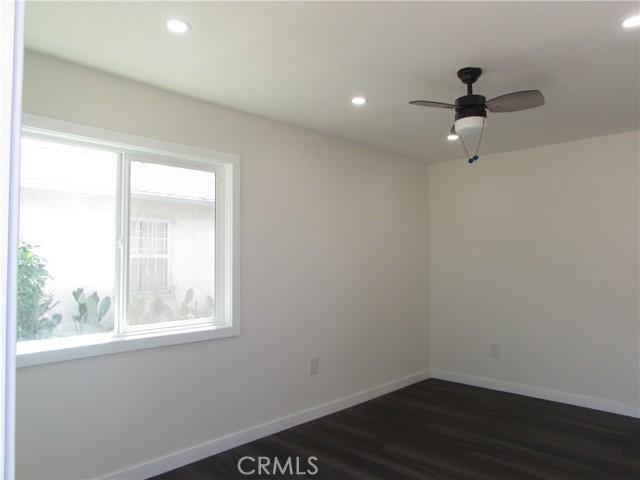 Property photo of 1608 E Queensdale ST