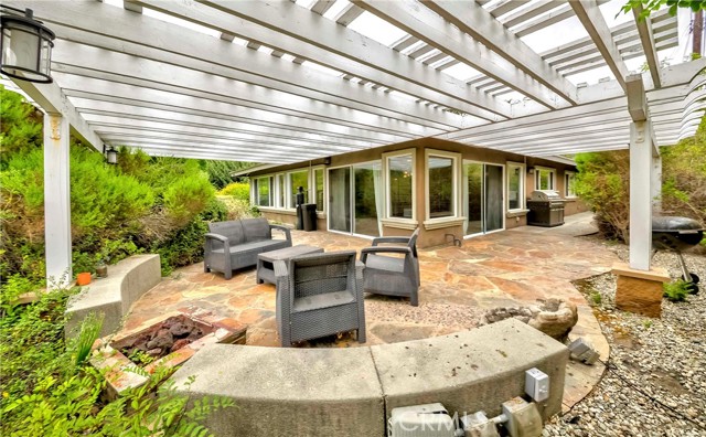 Property photo of 706 Nancy LN