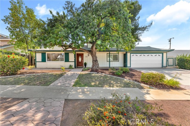 Property photo of 718 Robinhood LN