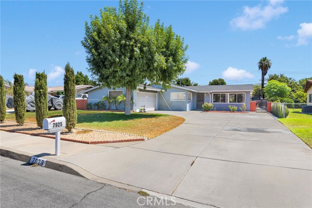 Property photo of 7925 Spohn AV