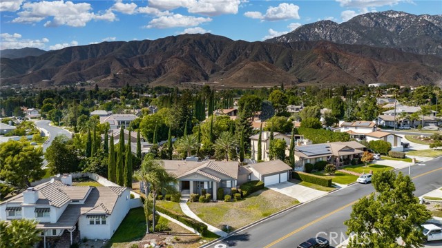 Property photo of 2421 Cliff RD