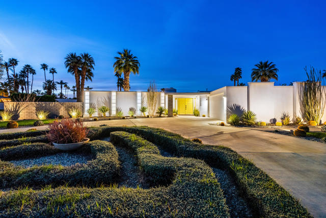 Property photo of 76080 Fairway DR