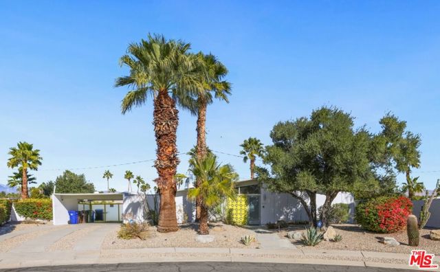 Property photo of 888 E Janet CR