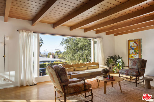 Photo of 10816 Redmont Av