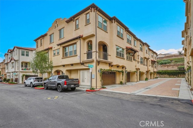 Property photo of 901 Sunset Rdg