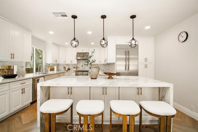 Property photo of 2765 Huntington DR