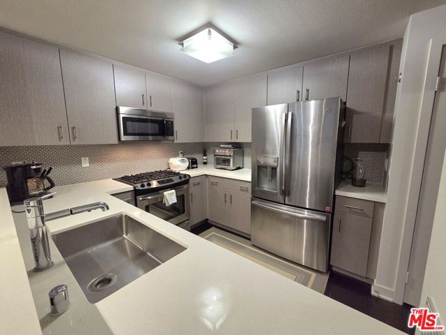 Property photo of 436 S Virgil AV