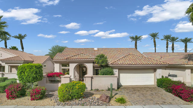 Property photo of 37489 Golden Pebble AV