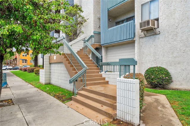Property photo of 550 W Regent ST
