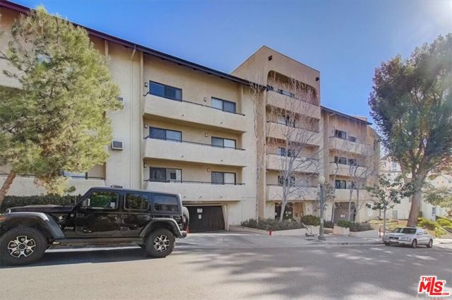 Property photo of 10982 Roebling AV