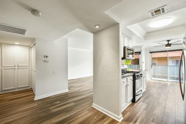 Property photo of 400 N Sunrise WY