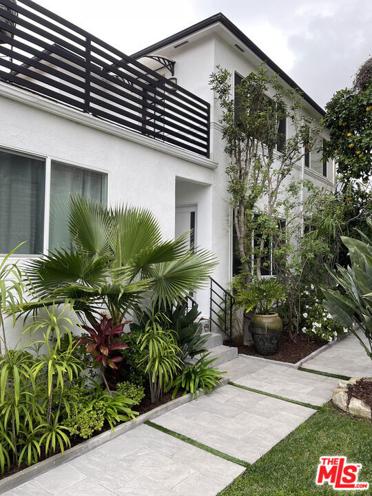 Property photo of 10915 Ayres AV