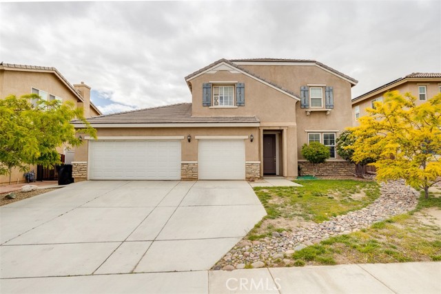 Property photo of 11947 Forest Park LN