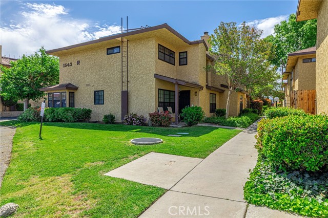 Property photo of 1543 W Avenue L