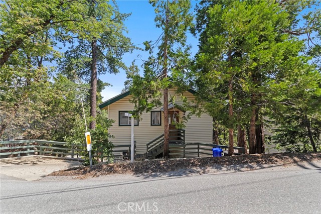 Property photo of 593 Clubhouse