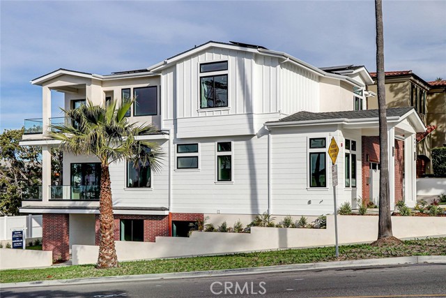 Property photo of 641 S Gertruda AV