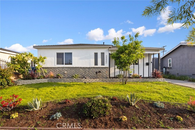 Property photo of 3332 W 134th ST