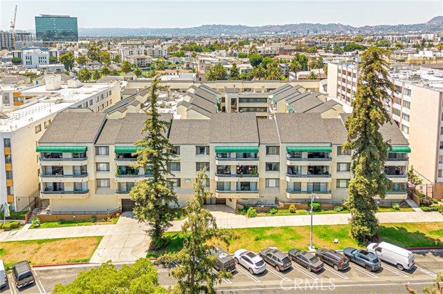 Property photo of 435 S La Fayette Park PL