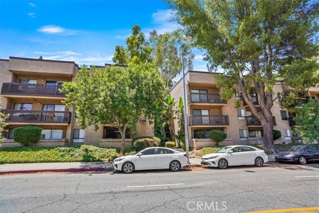Photo of 22100 Burbank Bl