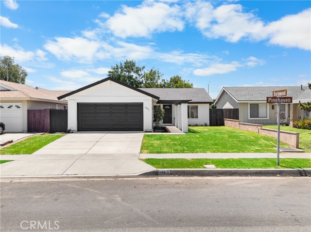 Property photo of 14871 Pinehaven RD