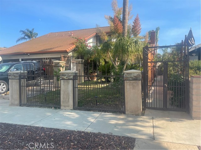 Property photo of 1426 E Tam O Shanter ST