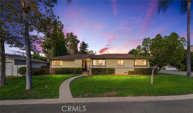 Property photo of 521 Lemon ST