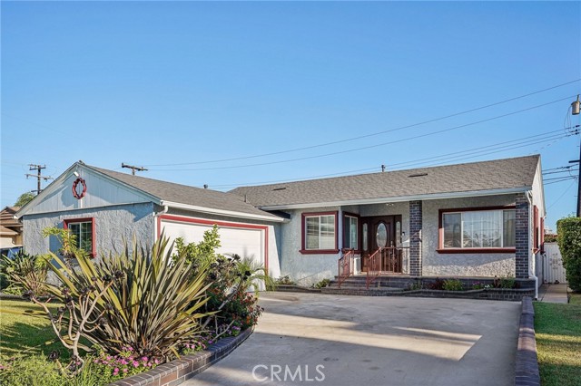 Property photo of 732 E Charron PL