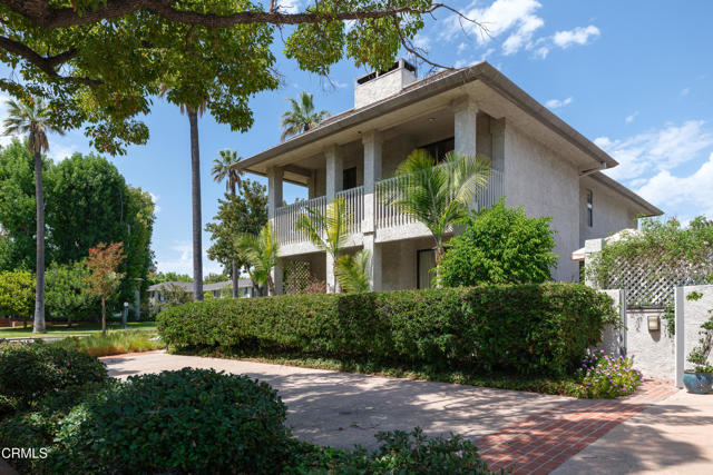 Property photo of 1068 S Orange Grove BL