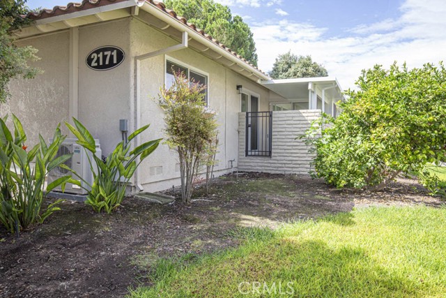 Property photo of 2171 Via Mariposa