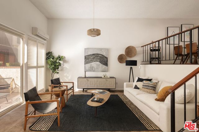 Photo of 1711 Grismer Av