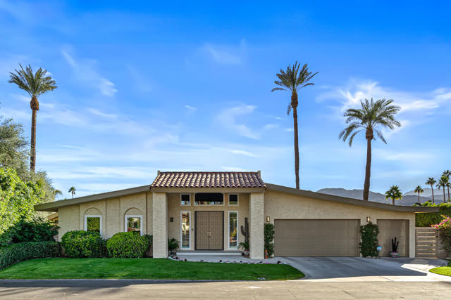 Property photo of 16 Lincoln PL
