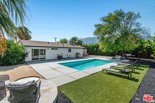 Property photo of 1808 E Francis DR