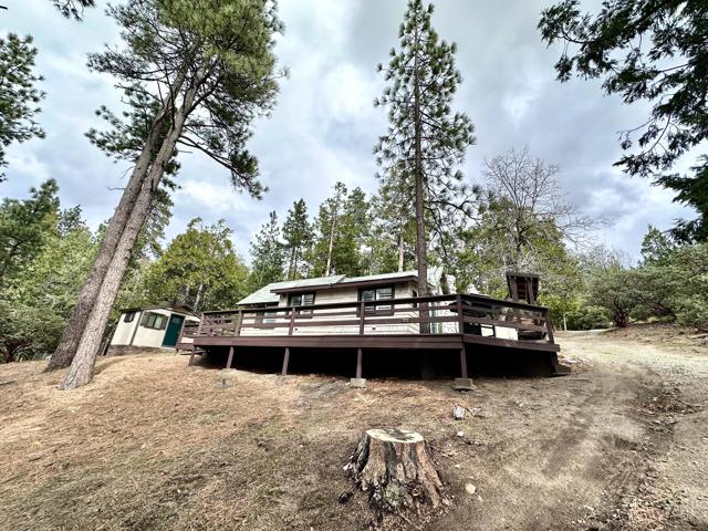 Property photo of 27450 Saunders Meadow