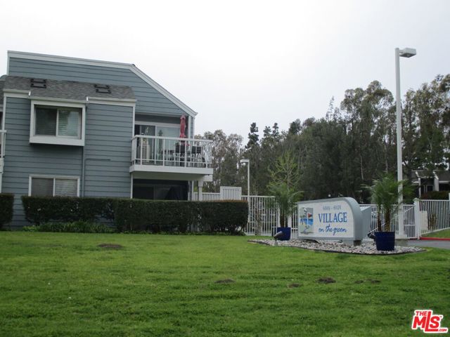 Property photo of 6028 Bixby Village DR