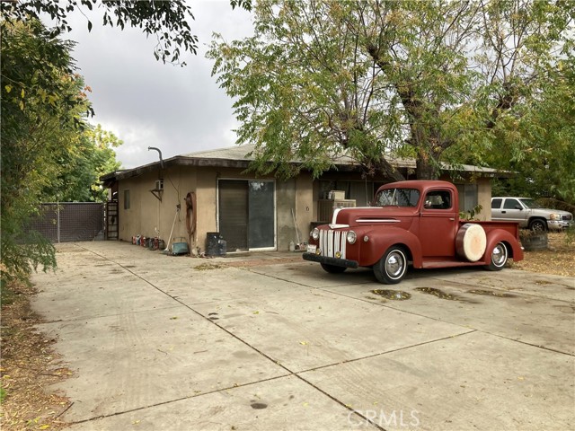 Property photo of 522 Holden DR