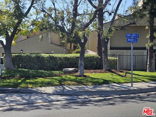 Property photo of 5485 Twin Lakes DR