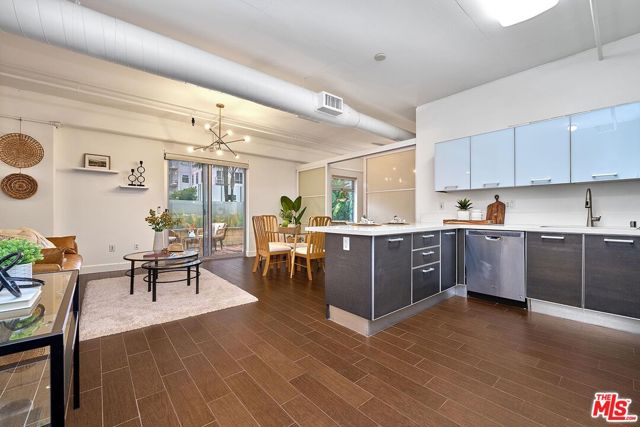 Property photo of 645 W 9th ST