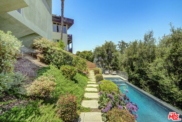 Property photo of 3813 Ronda Vista PL