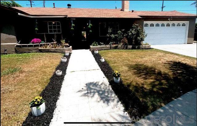 Property photo of 11332 S Colbow St