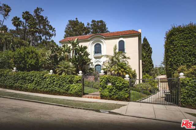 Property photo of 2250 N Berendo ST